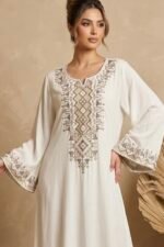 ⁦جلابيه فاخره قطن بطريز كرستال لامع لون ابيض خامه قطن⁩ - الصورة ⁦2⁩