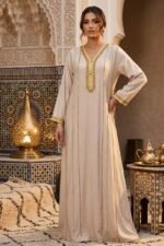 جلابيه كويتي بتطريز ناعم لون بيج